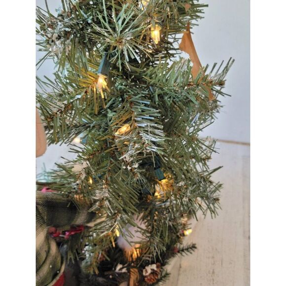 Plush elf Mini lighted tree Mistletoe snow xmas decor figure - Picture 9 of 10